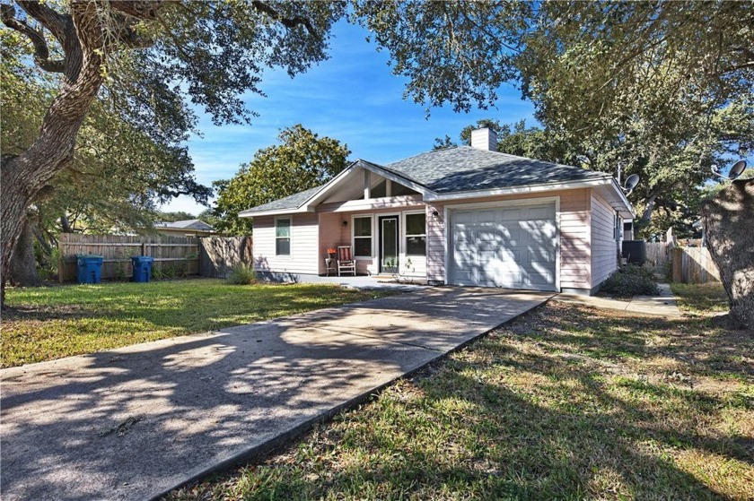 Welcome to Your Old Rockport Retreat! Nestled on a quiet street - Beach Home for sale in Rockport, Texas on Beachhouse.com