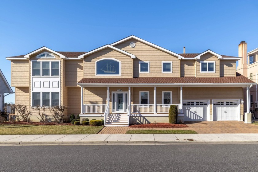 Welcome to the Ventnor Bayfront home you've been waiting for! - Beach Home for sale in Ventnor, New Jersey on Beachhouse.com