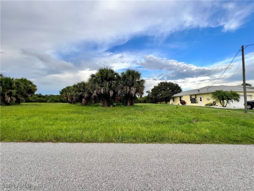 PRICED TO SELL. Beautiful buildable lot in the golf course - Beach Lot for sale in Rotonda West, Florida on Beachhouse.com