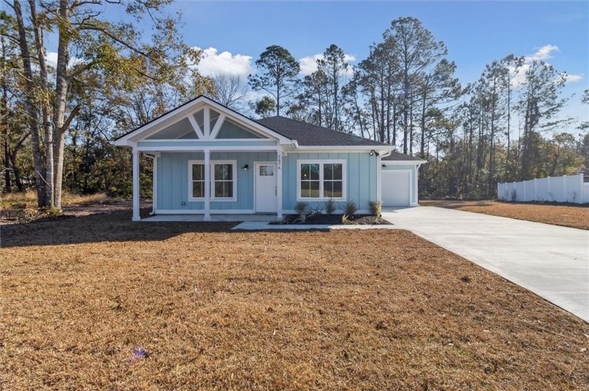 Move-In Ready!! Coastal Cottage in the historical coastal town - Beach Home for sale in Darien, Georgia on Beachhouse.com