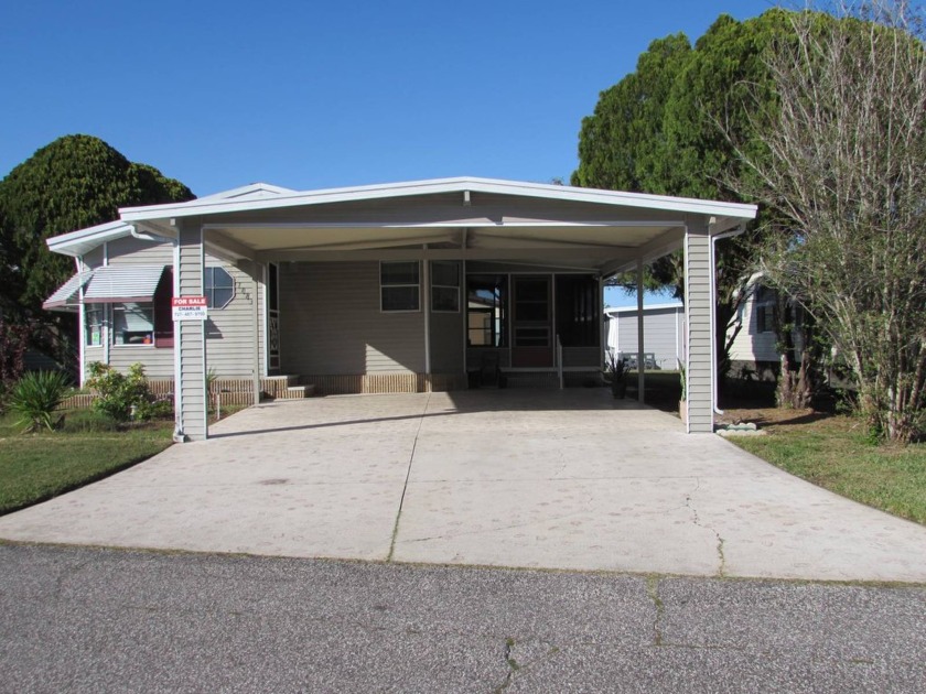 Welcome to this well-maintained 2-bedroom, 2-bath home in - Beach Home for sale in Trinity, Florida on Beachhouse.com