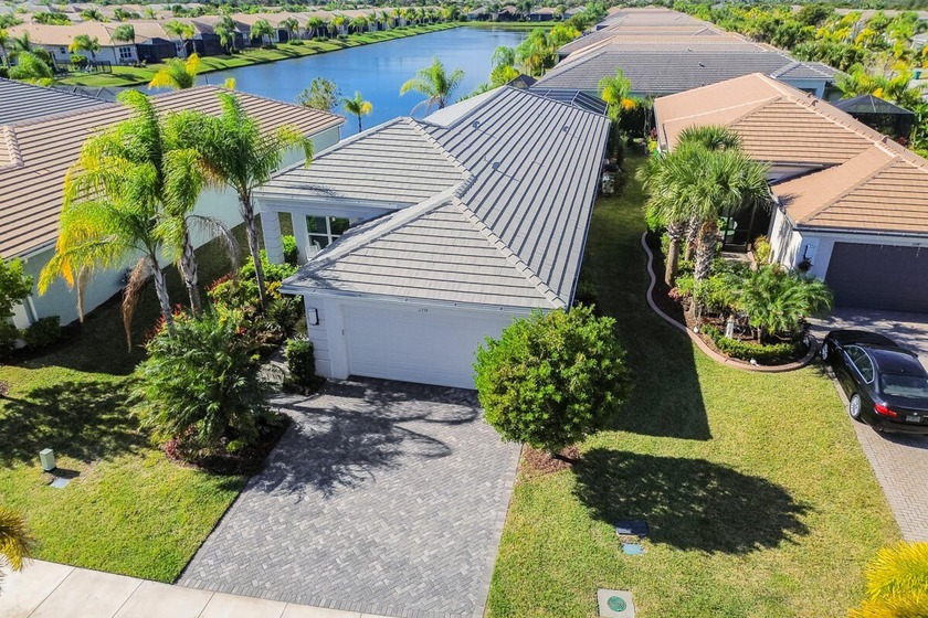 EXTREMELY RARE Tribeca Pool Home. Relax on your lanai offering a - Beach Home for sale in Port Saint Lucie, Florida on Beachhouse.com