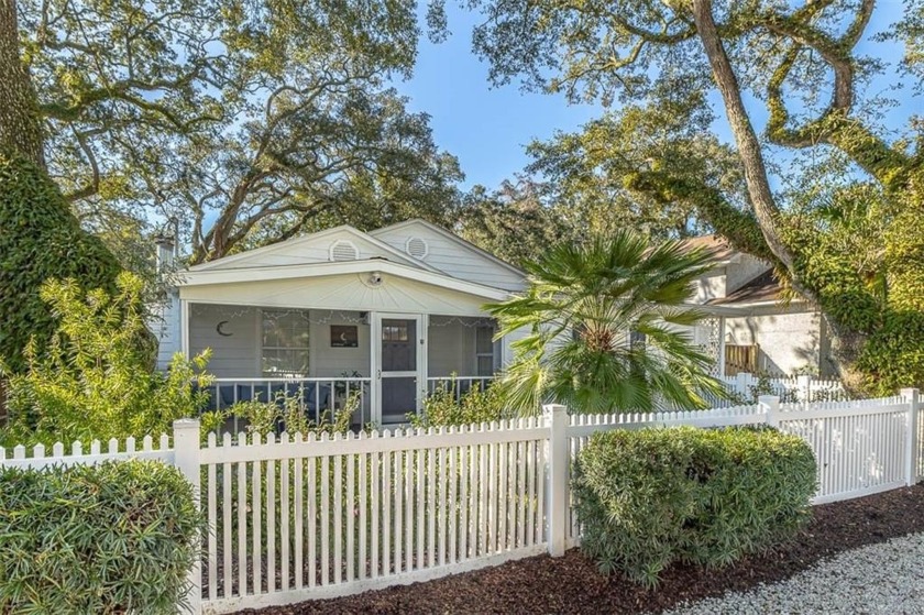 Best location on the island! Moon Rise Cottage is only 3 1/2 - Beach Home for sale in Saint Simons, Georgia on Beachhouse.com