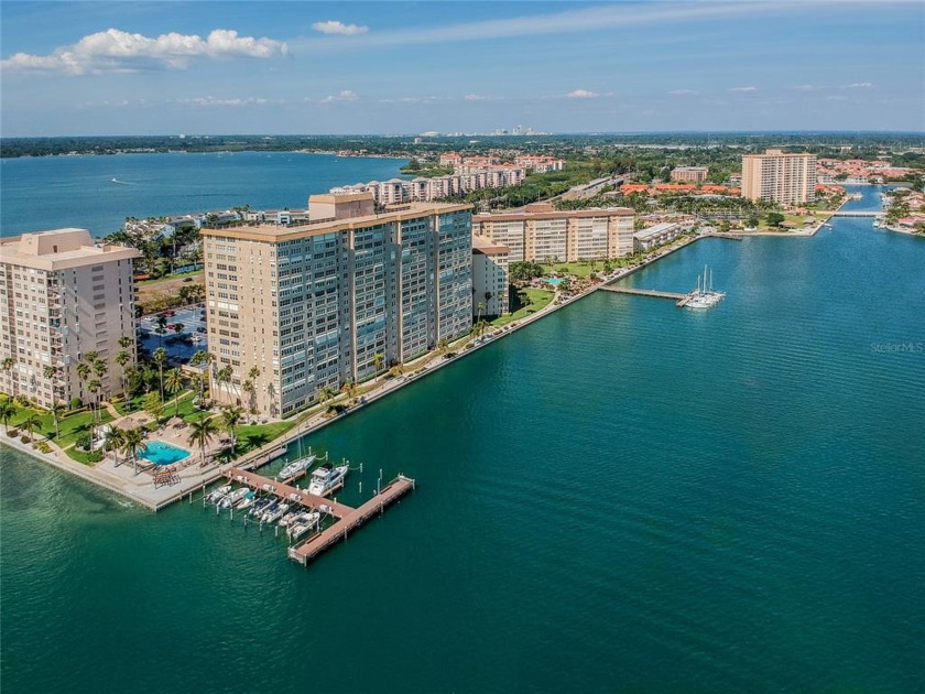 You will love this tastefully appointed 8th floor condo unit! - Beach Condo for sale in St. Petersburg, Florida on Beachhouse.com