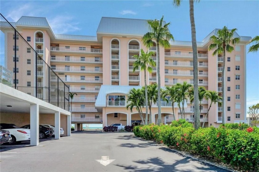 This 8th floor penthouse condominium has breathtaking views of - Beach Condo for sale in Marco Island, Florida on Beachhouse.com