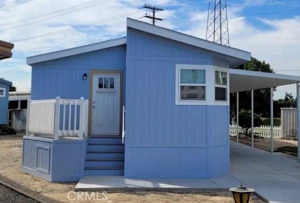 Brand New Home! This 2024 Fleetwood Home Offers an open floor - Beach Home for sale in Whittier, California on Beachhouse.com