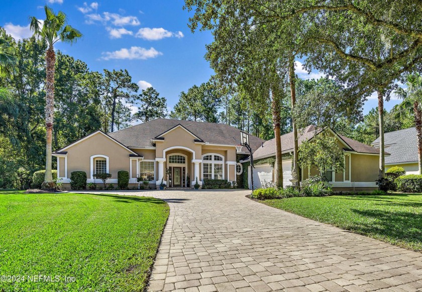 Magnificent pool home on quiet cul-de-sac in sought after - Beach Home for sale in Jacksonville, Florida on Beachhouse.com