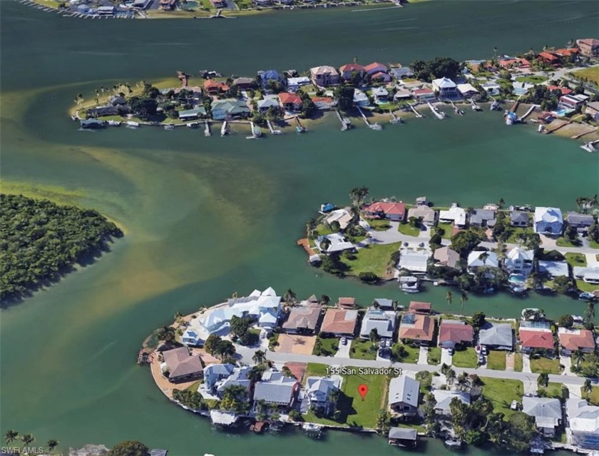Amazing opportunity to BUILD YOUR DREAM HOME! This waterfront - Beach Lot for sale in Naples, Florida on Beachhouse.com