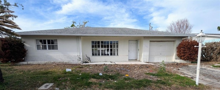 INVESTMENT OPPORTUNITY! Nestled in a highly sought-after area - Beach Home for sale in ST Pete Beach, Florida on Beachhouse.com