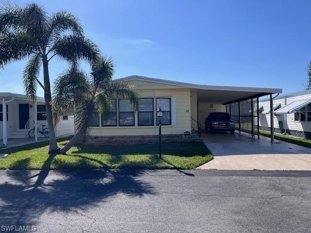 Conveniently located near everything Naples has to offer - Beach Home for sale in Naples, Florida on Beachhouse.com