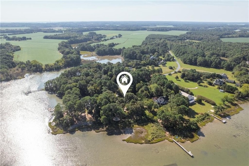 Gorgeous 4-5 Bedrooms, 3 full baths property with over 400 - Beach Home for sale in Eastville, Virginia on Beachhouse.com