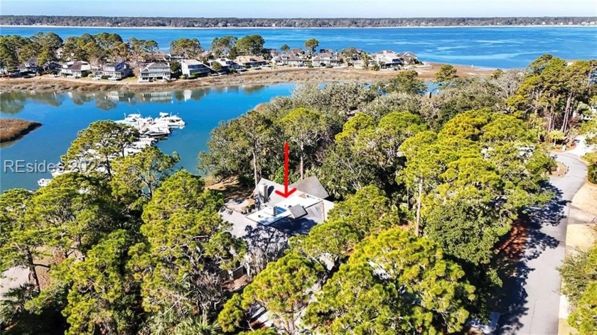 This rare Sea Pines waterfront property is the perfect remodel - Beach Home for sale in Hilton Head Island, South Carolina on Beachhouse.com