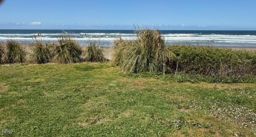 Rare Ocean front opportunity awaits! Located in the Lincoln - Beach Lot for sale in Depoe Bay, Oregon on Beachhouse.com