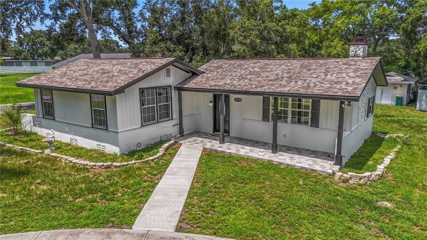 Discover the perfect blend of comfort and convenience with this - Beach Home for sale in Largo, Florida on Beachhouse.com