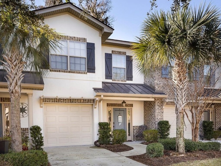 This beautiful townhome offers the perfect combination of - Beach Townhome/Townhouse for sale in Saint Simons, Georgia on Beachhouse.com