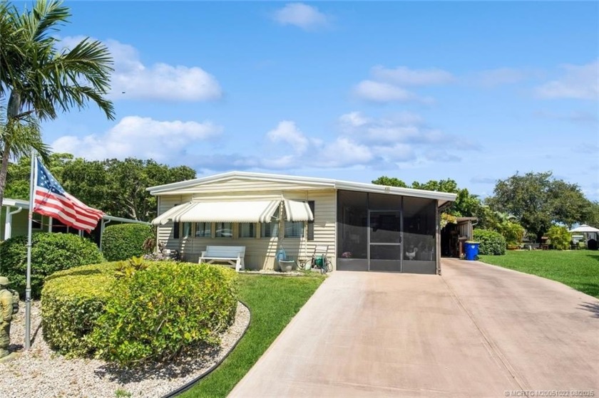 Very spacious two bedroom, two bath manufactured home in - Beach Home for sale in Hobe Sound, Florida on Beachhouse.com