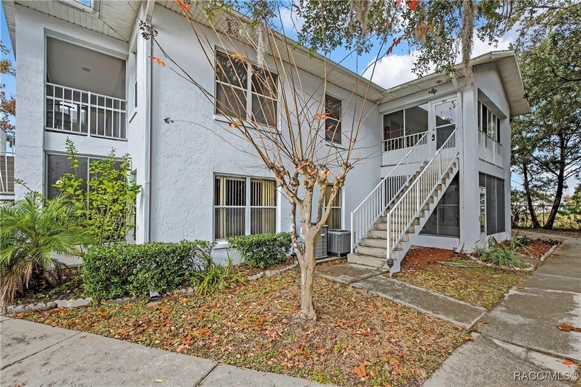 Welcome home to easy condo living in this beautiful two-bedroom - Beach Condo for sale in Crystal River, Florida on Beachhouse.com