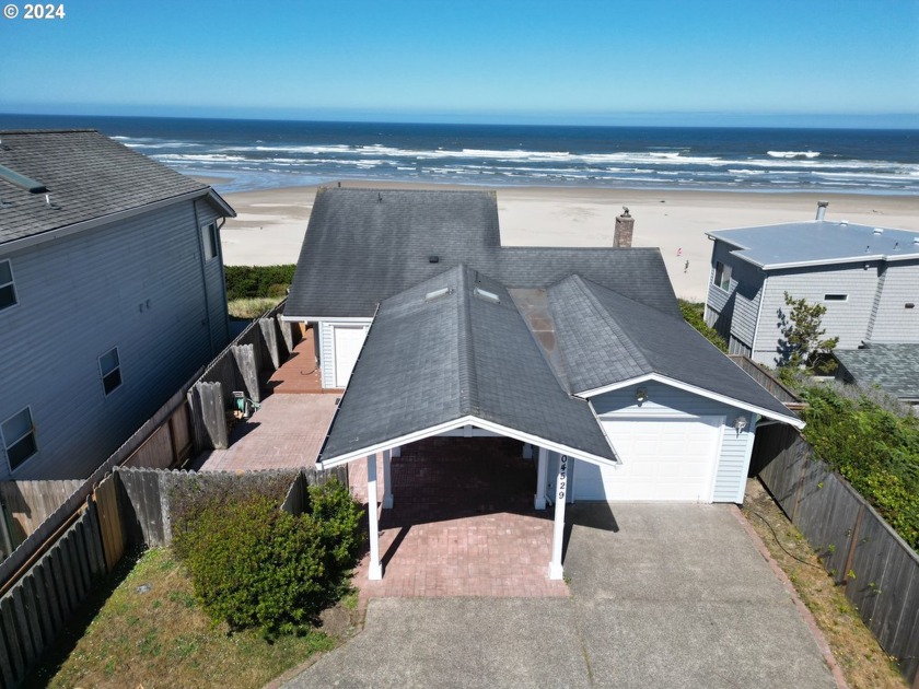 COVETED & RARE OCEANFRONT HOME ON RENOWNED HECETA BEACH! - Beach Home for sale in Florence, Oregon on Beachhouse.com