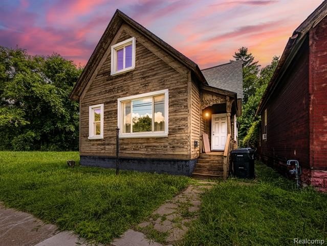 Imagine yourself in New York City: View of the Brooklyn Bridge - Beach Home for sale in Detroit, Michigan on Beachhouse.com