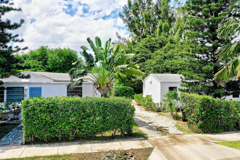 CASH FLOWING TRIPLEX ON MASSIVE QUADRUPLE SIZED LOT NEAR - Beach Townhome/Townhouse for sale in Lake Worth Beach, Florida on Beachhouse.com