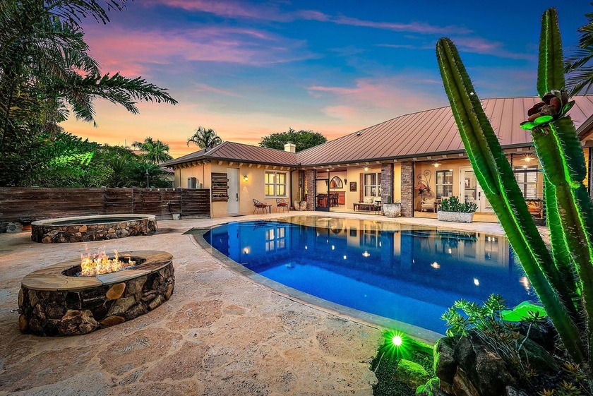 Welcome to ''Elephant Walk'', a private Palm City estate of rare - Beach Home for sale in Palm City, Florida on Beachhouse.com