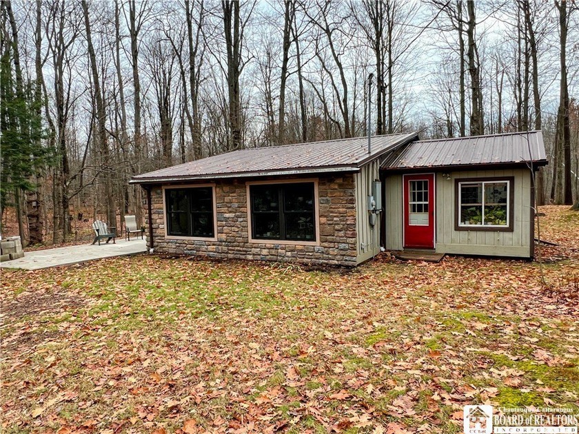 Just what the Doctor ordered. This cozy and comfortable - Beach Home for sale in Westfield, New York on Beachhouse.com