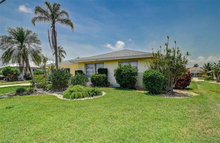 This charming, Lightly renovated 2-bedroom, 2-bathroom house - Beach Home for sale in Cape Coral, Florida on Beachhouse.com