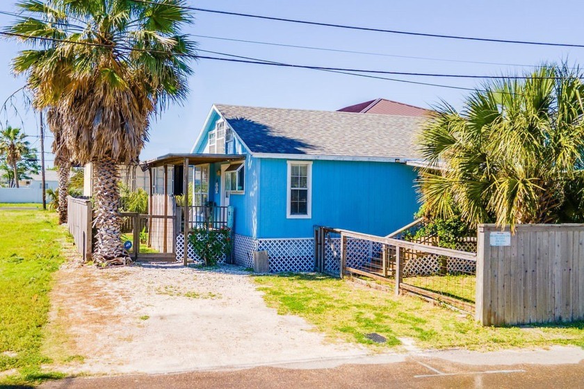 CUTEST COTTAGE located in the heart of *Old Town* Port A. This - Beach Home for sale in Port Aransas, Texas on Beachhouse.com