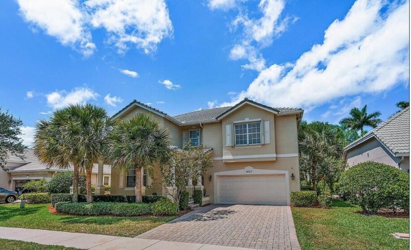 Gated Palm Beach Gardens | 3,668 Sq Ft | 3-Car Garage | HOA Only - Beach Home for sale in Palm Beach Gardens, Florida on Beachhouse.com