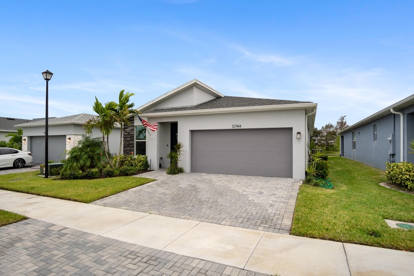 Beautifully maintained newer-construction home in the heart of - Beach Home for sale in Port Saint Lucie, Florida on Beachhouse.com