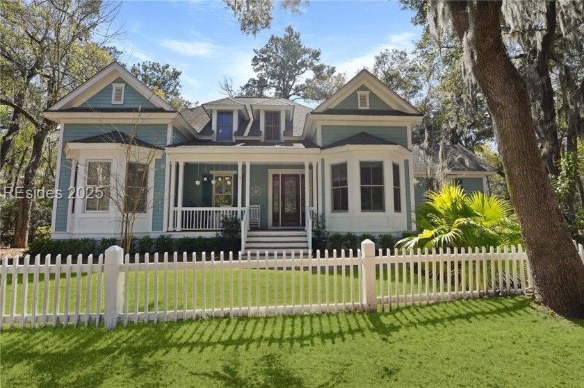 This beautiful 4-bed, 4.5-bath home is perfectly situated on a - Beach Home for sale in Daufuskie Island, South Carolina on Beachhouse.com
