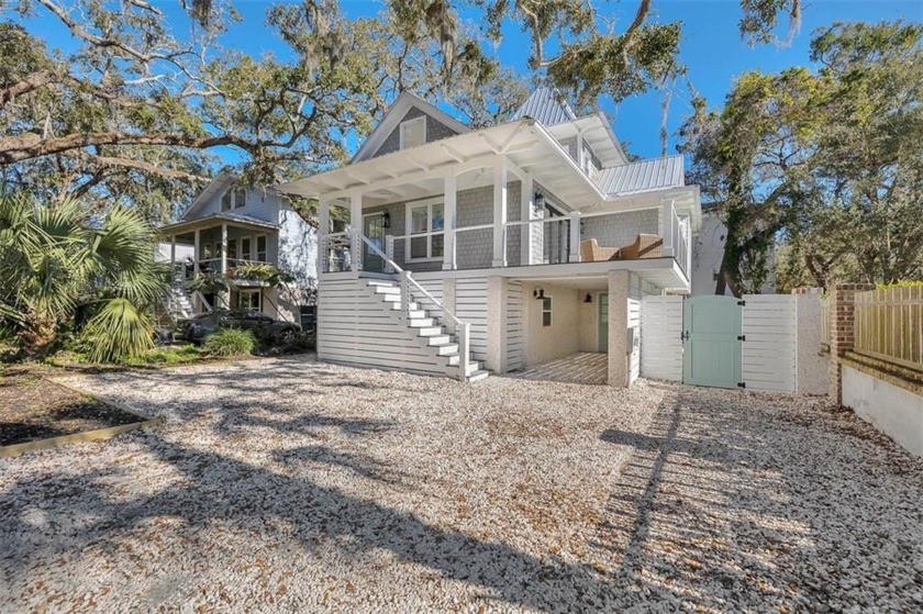 You have arrived! This gorgeous beach cottage full of history - Beach Home for sale in Saint Simons, Georgia on Beachhouse.com