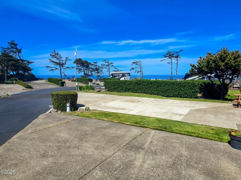 Lovely ''seasonal'' Ocean View back in lot on the southern side - Beach Lot for sale in Newport, Oregon on Beachhouse.com