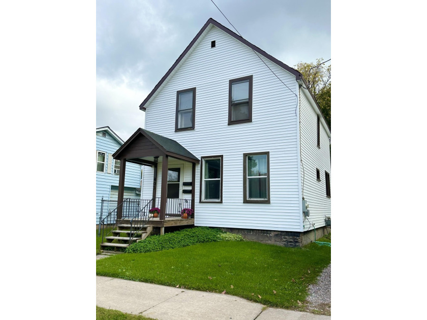 PRICE REDUCED! Nicely updated home in a great location! This - Beach Home for sale in Sault Sainte Marie, Michigan on Beachhouse.com