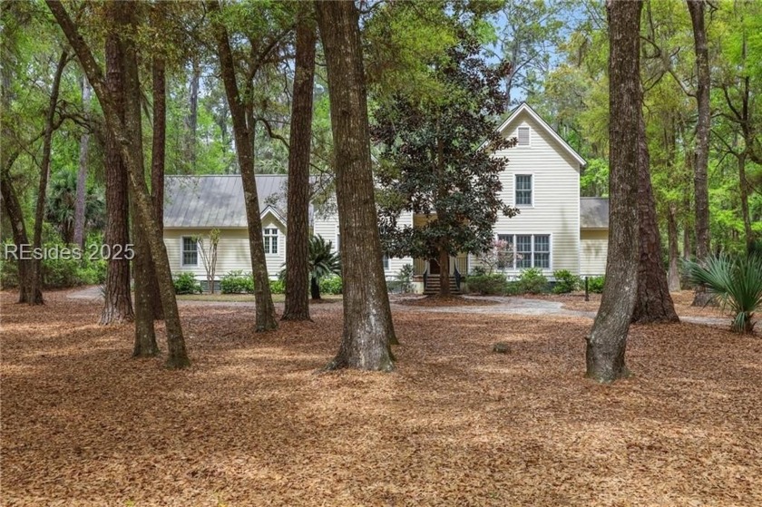 This spacious 4-bed, 4.5-bath home offers comfort & convenience - Beach Home for sale in Daufuskie Island, South Carolina on Beachhouse.com