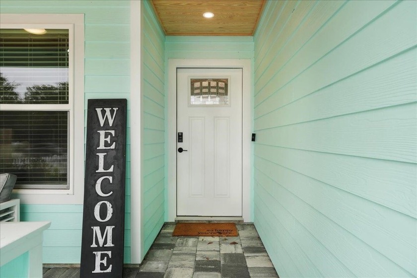 Welcome To Your Perfect Beachside Retreat! This Stunning,Newer - Beach Home for sale in St. Augustine Beach, Florida on Beachhouse.com