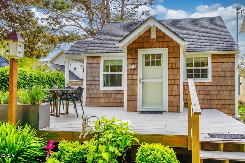 Peaceful beach cottage w/ exquisite details - enjoy the - Beach Home for sale in Lincoln City, Oregon on Beachhouse.com