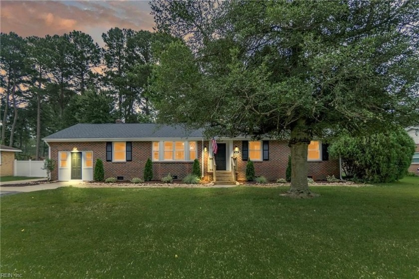 Beautifully Updated Brick Ranch Home in Elizabeth Manor - Beach Home for sale in Portsmouth, Virginia on Beachhouse.com