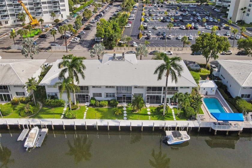 YOU WILL HAVE A FEELING OF OLD WORLD FLORIDA IN THIS BEAUTIFUL - Beach Condo for sale in Fort  Lauderdale, Florida on Beachhouse.com