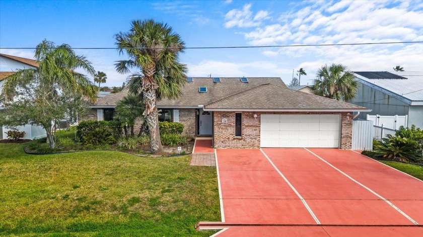 One Or More Photo(s) Has Been Virtually Staged. Experience The - Beach Home for sale in Flagler Beach, Florida on Beachhouse.com