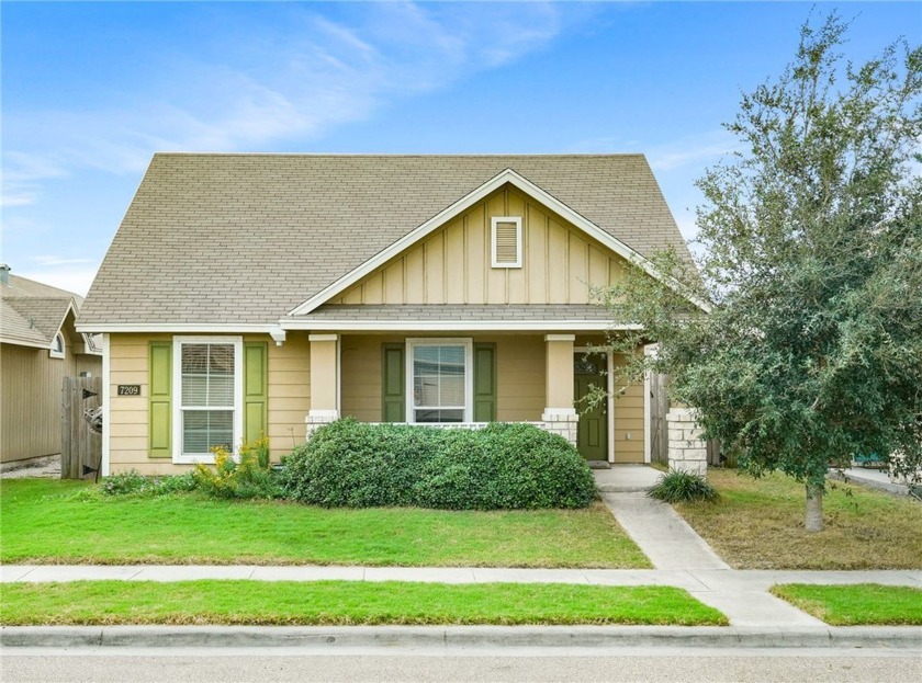 Welcome to your dream home! This fabulous 3-bedroom, 2-bath - Beach Home for sale in Corpus Christi, Texas on Beachhouse.com