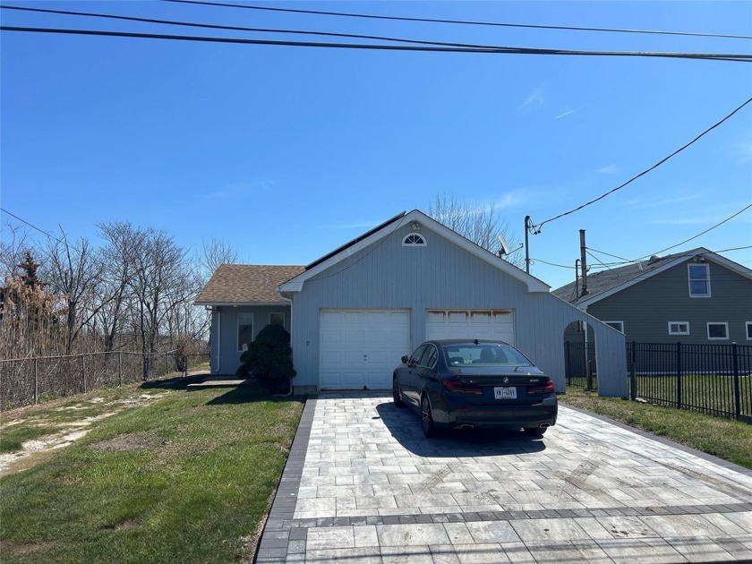Welcome to 47 Oceanview Drive! This 2 bed, 1 bath direct - Beach Home for sale in Mastic Beach, New York on Beachhouse.com