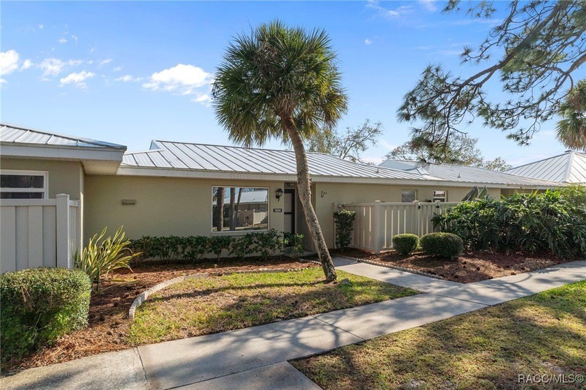 Experience million-dollar views with maintenance-free living in - Beach Condo for sale in Crystal River, Florida on Beachhouse.com