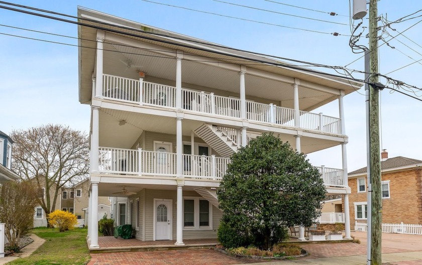 Great Wildwood Crest 2 Bedroom Condo with a pool and only 1/2 - Beach Condo for sale in Wildwood Crest, New Jersey on Beachhouse.com