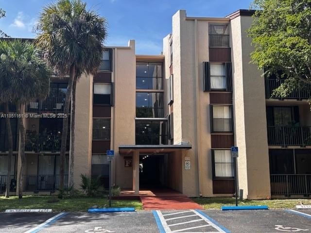 Spacious 1-Bedroom, 1-Bath Condo in the Gated Community of - Beach Condo for sale in Miami, Florida on Beachhouse.com