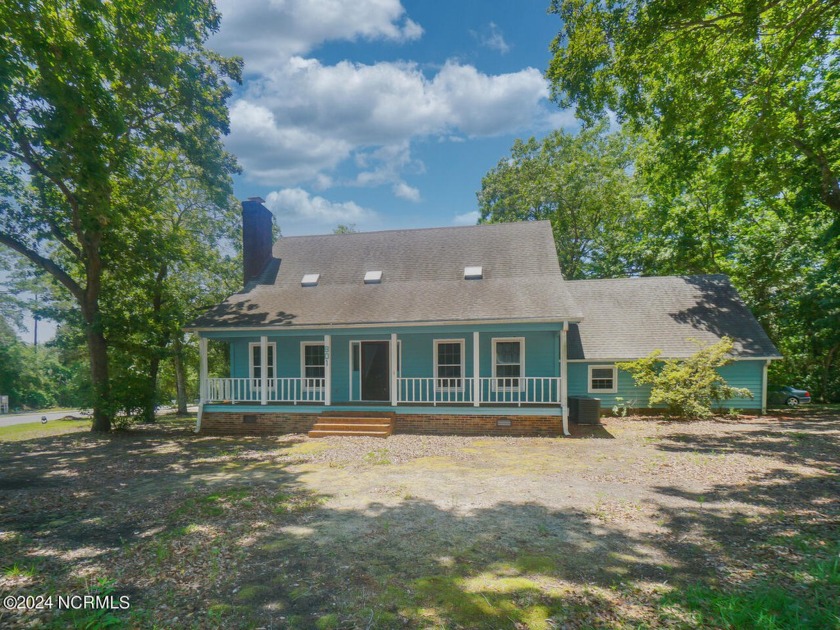 Discover your coastal retreat at 801 Elizabeth Drive, nestled in - Beach Home for sale in Oak Island, North Carolina on Beachhouse.com