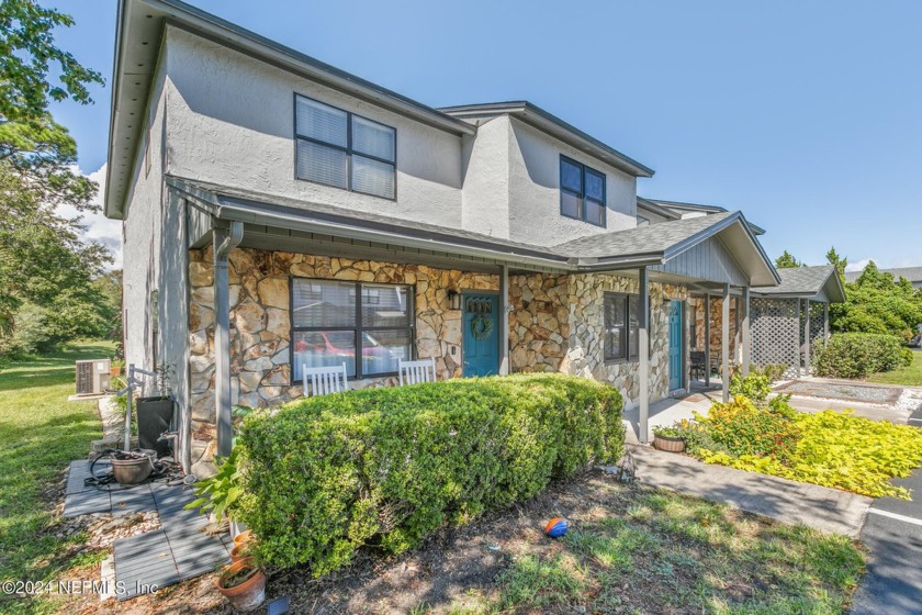 Stunning Updated 3-Bedroom Townhome in Prime Location!
This - Beach Townhome/Townhouse for sale in Ponte Vedra Beach, Florida on Beachhouse.com