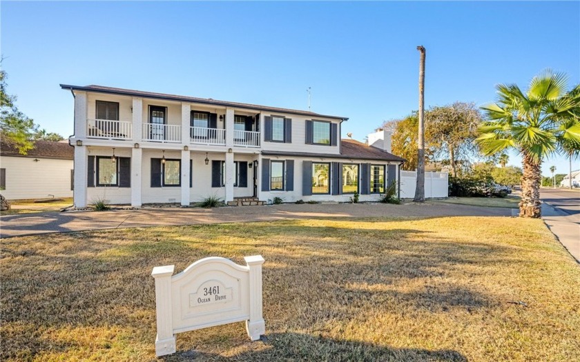 Welcome to your dream home, where classic vintage charm meets - Beach Home for sale in Corpus Christi, Texas on Beachhouse.com