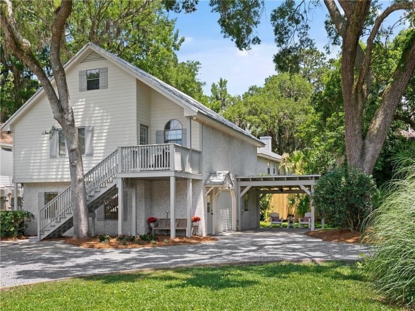 Totally renovated single family home with a detached - Beach Home for sale in Saint Simons, Georgia on Beachhouse.com