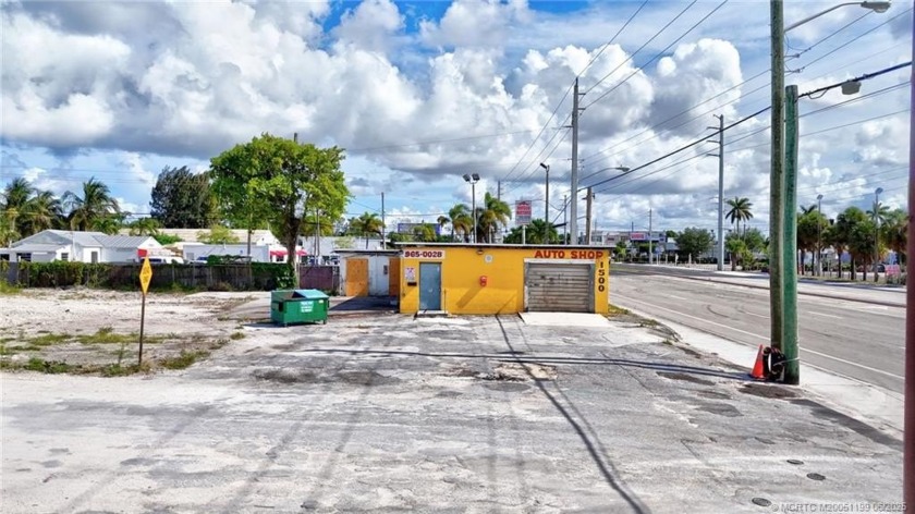 High traffic area with direct frontage on Military Trail - Beach Commercial for sale in West Palm Beach, Florida on Beachhouse.com